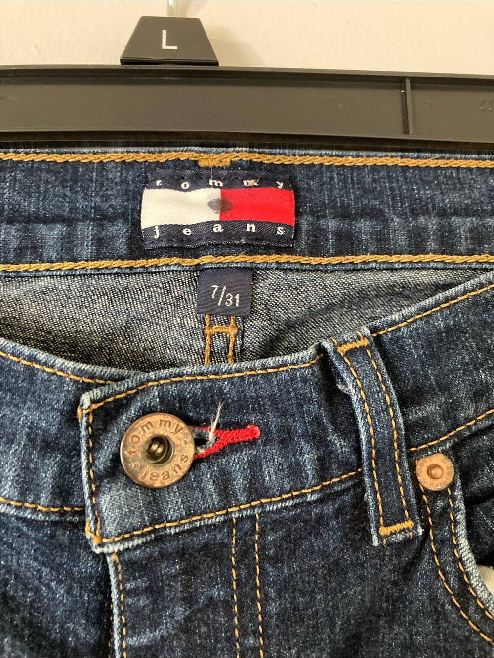 Tommy Hilfiger Jeans - Picture 2 of 8